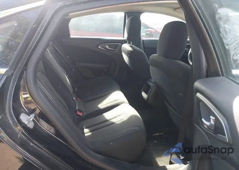 2016 Chrysler 200 Limited z USA, uszkodzony, nr VIN 1C3CCCAB9GN174074